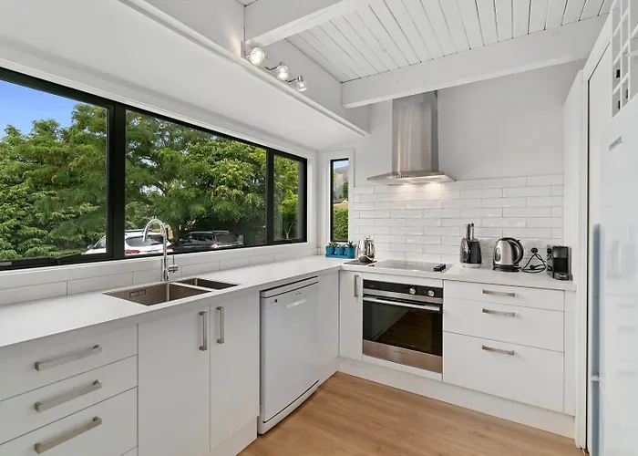 Spacious Escape With Outdoor Living - Rippon Lea * Wanaka