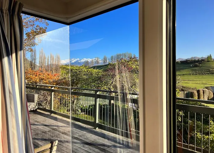 Spacious Escape With Outdoor Living - Rippon Lea * Wanaka